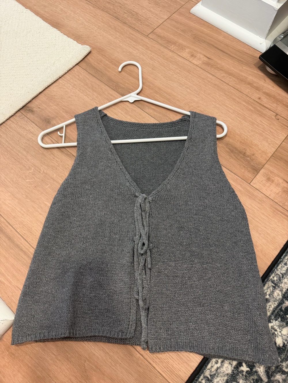 SHEIN Gray Knit Tie-Front Tank Top